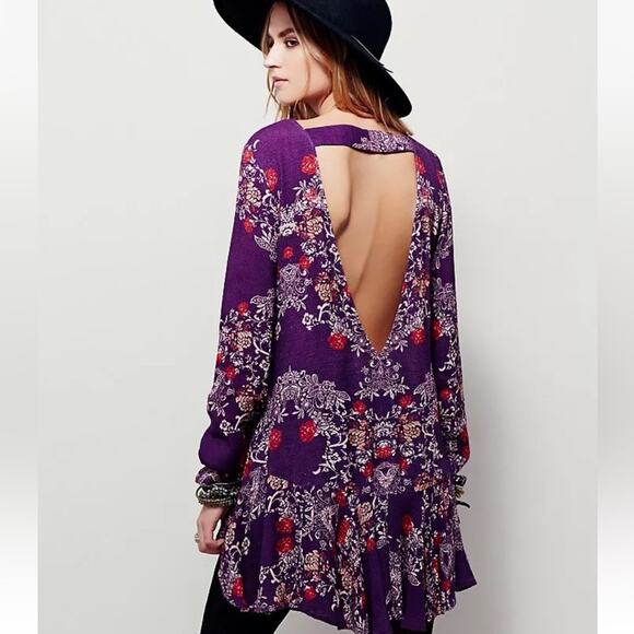 Free People Dresses & Skirts - FREE PEOPLE SMOOTH TALKER FLORAL PRINT TUNIC DRESS PULMBERRY